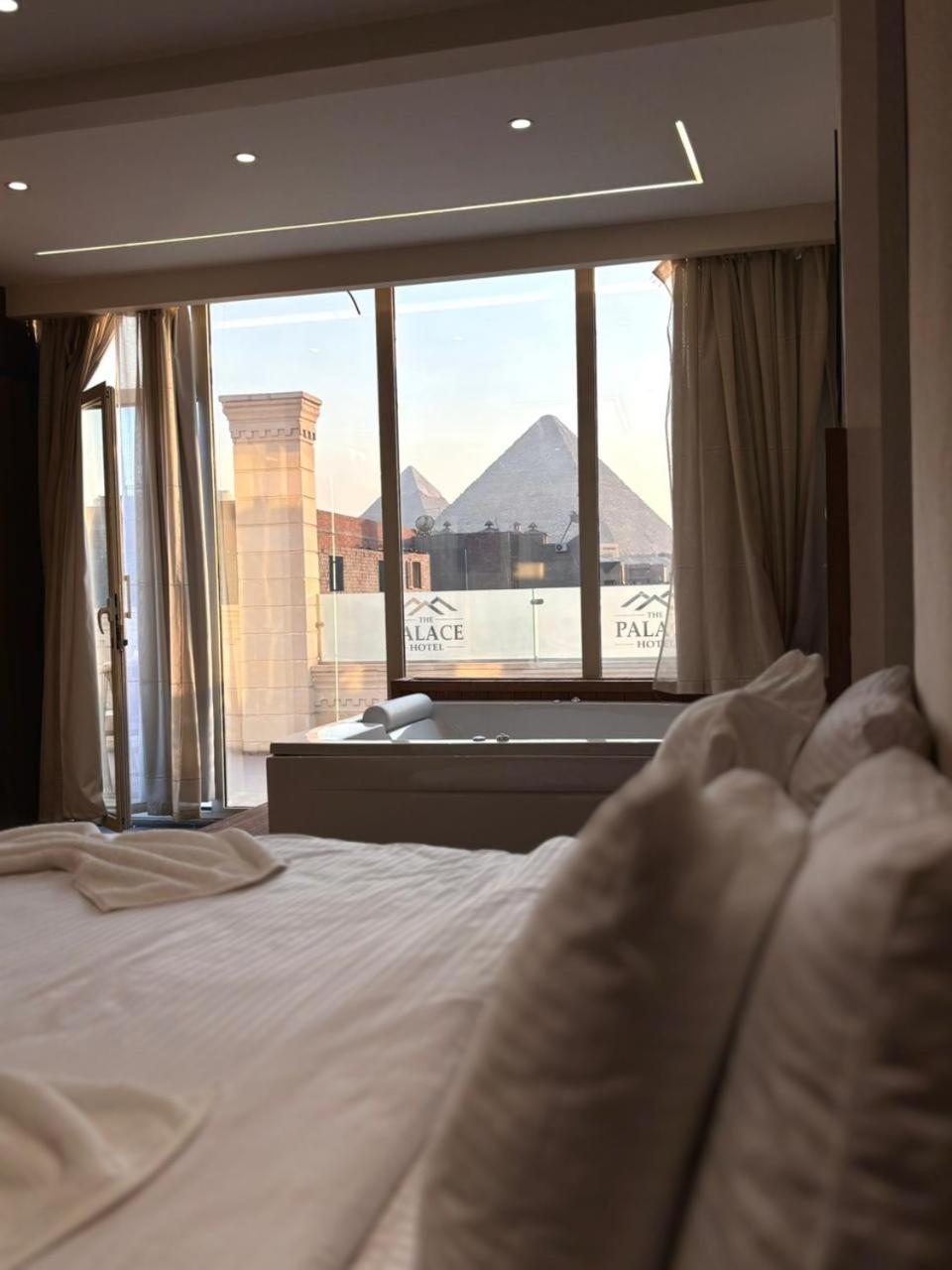The Palace Pyramids View Hotel