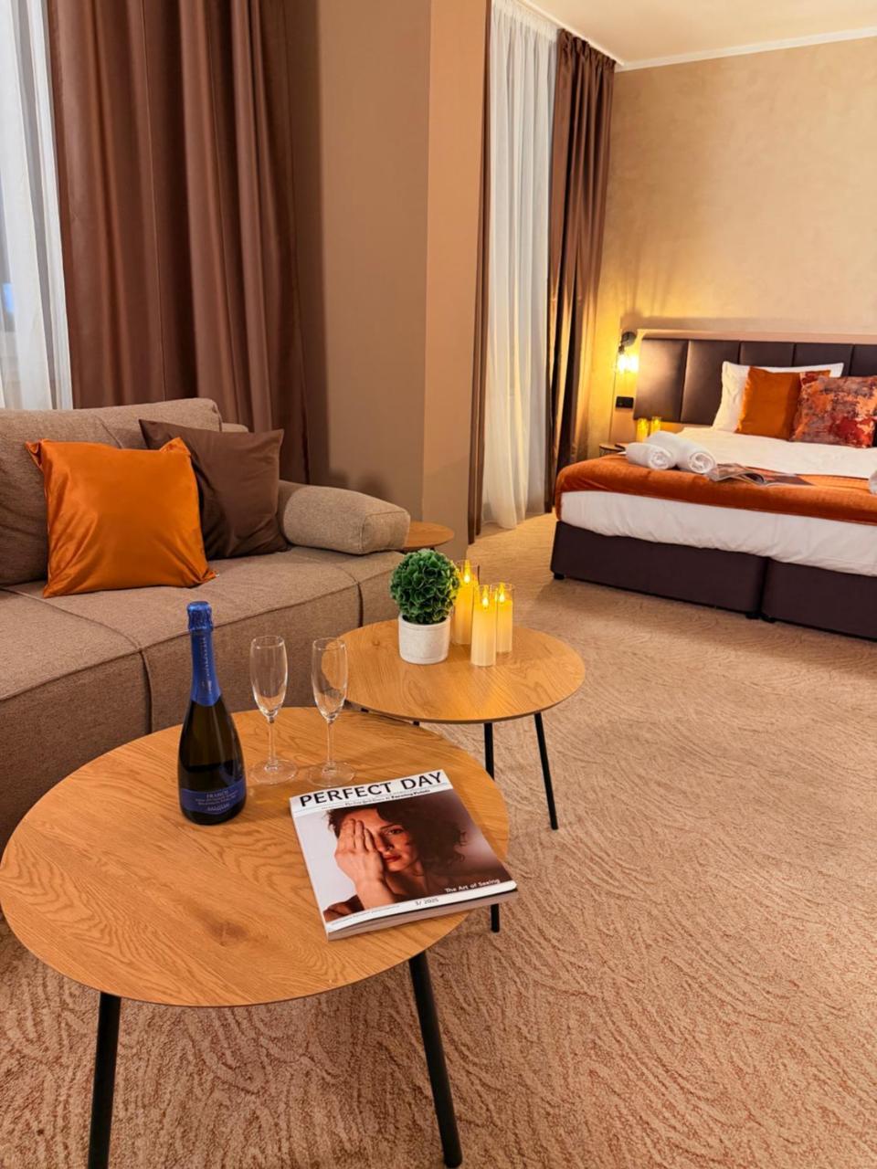 Hotel Nira