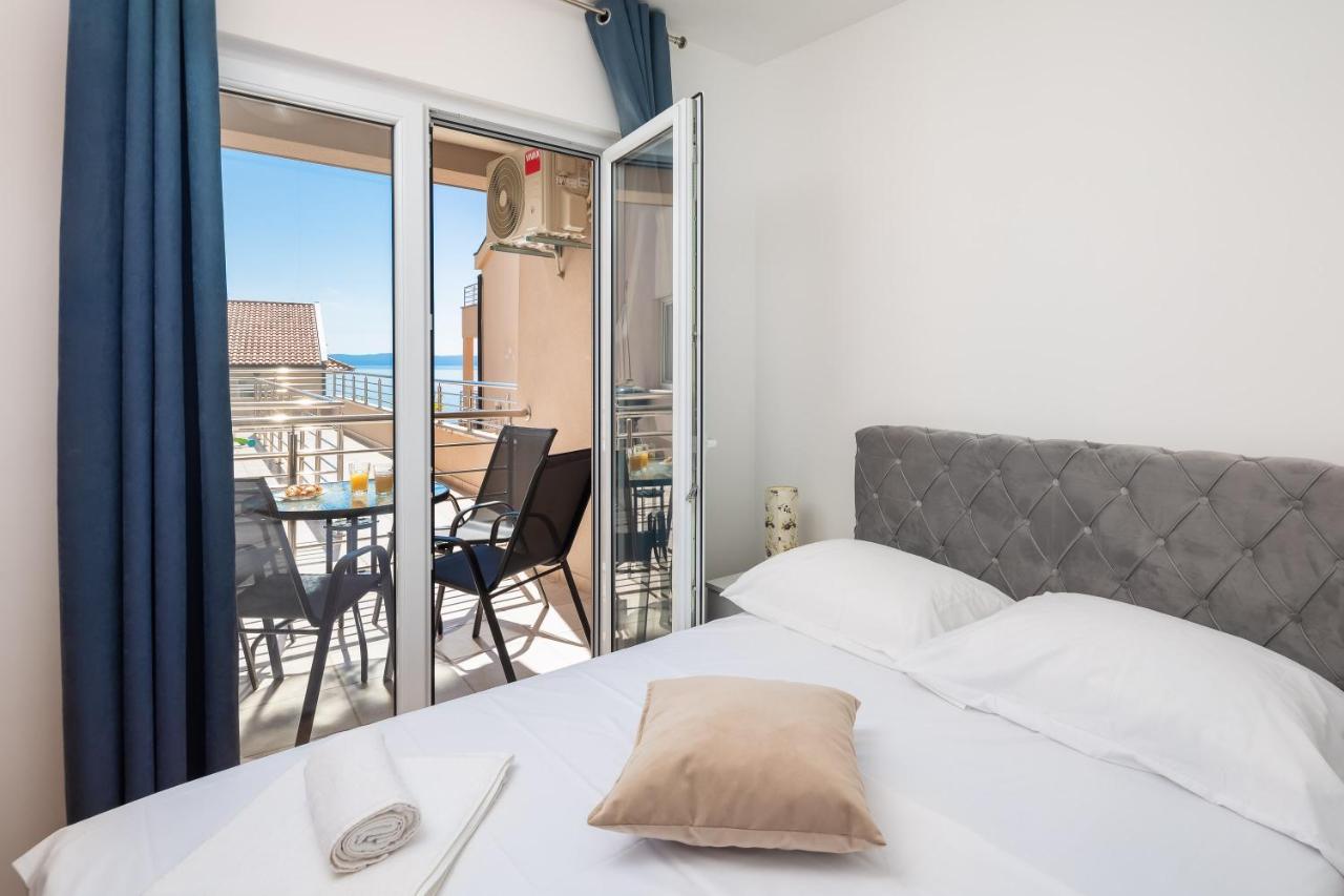 Apartment Noa With Sea View & Private Parking