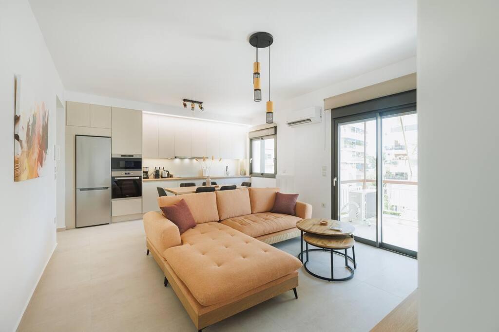 Lavish Condo In Athens Riviera