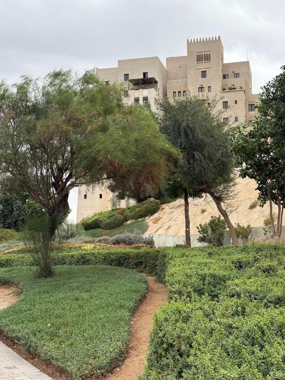 Dubai Festival City Casa Hemy Peaceful Stays