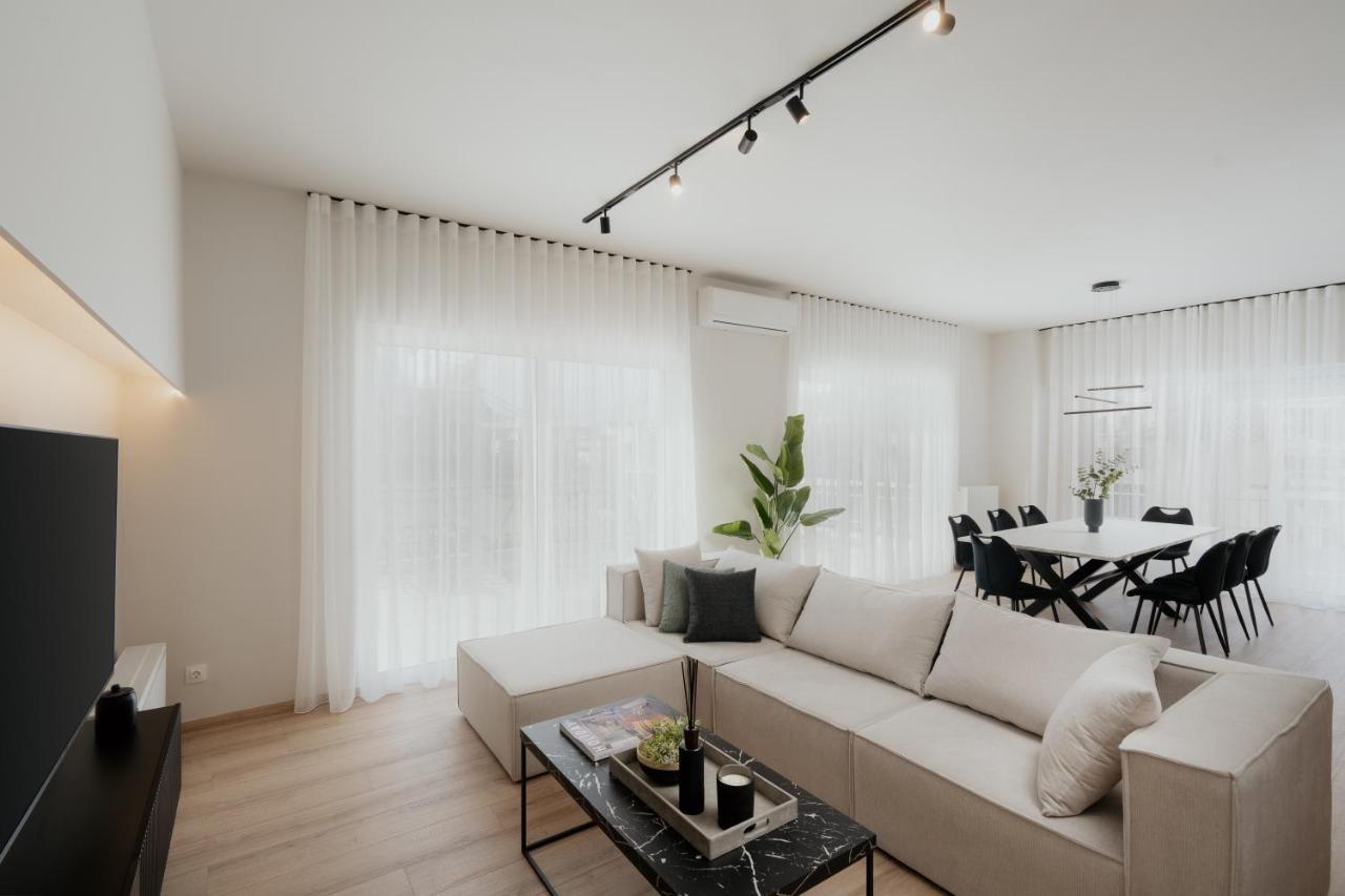 Luxury & Spacious Penthouse In Athens With Terrace