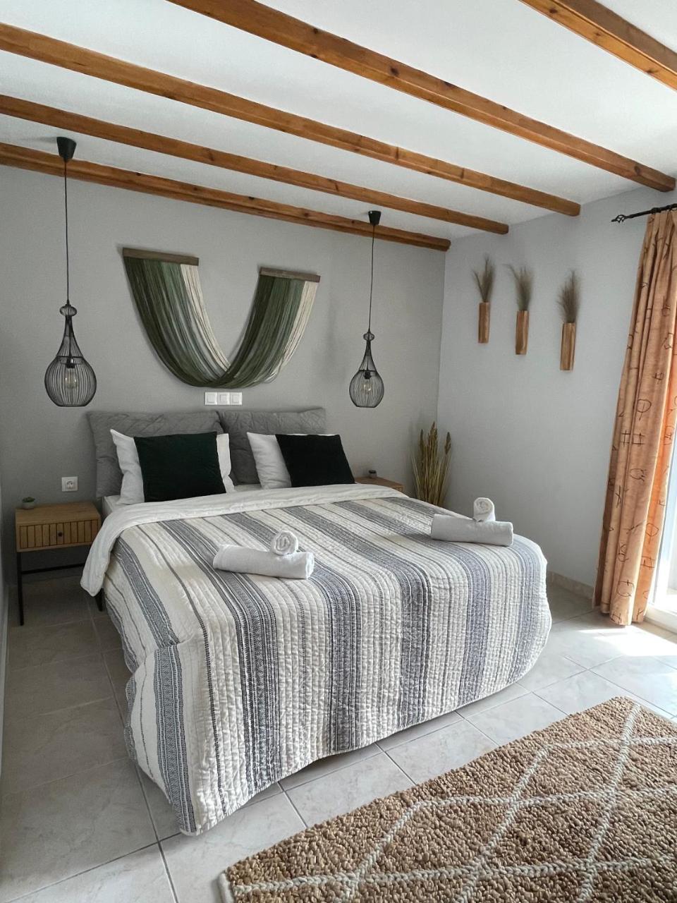 Euphoria Suites & Studios