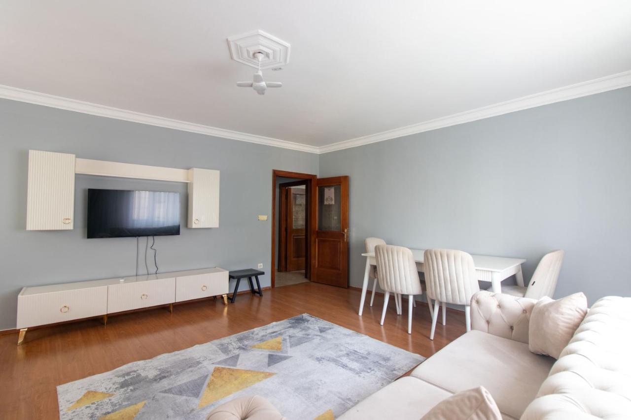 Bright & Large 3br Apartment In The Heart Of Sisli