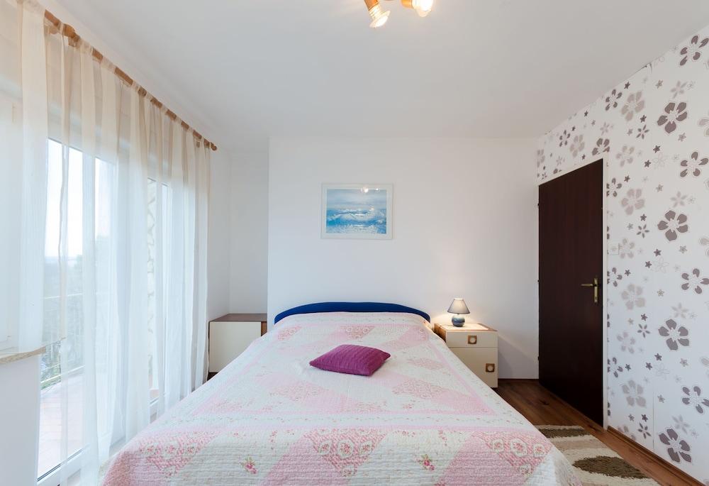 Apartments & Room Mirjana