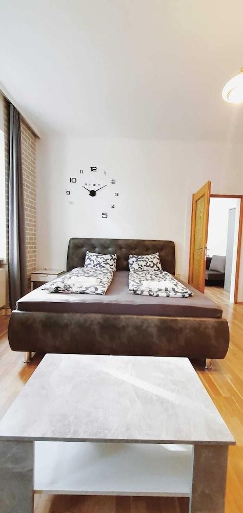 Affordable 2br Apt Near Enkplatz U3