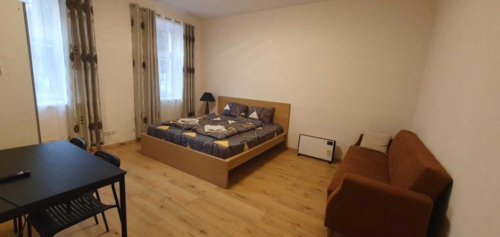 Affordable 2br Stay 15 Min Enkplatz