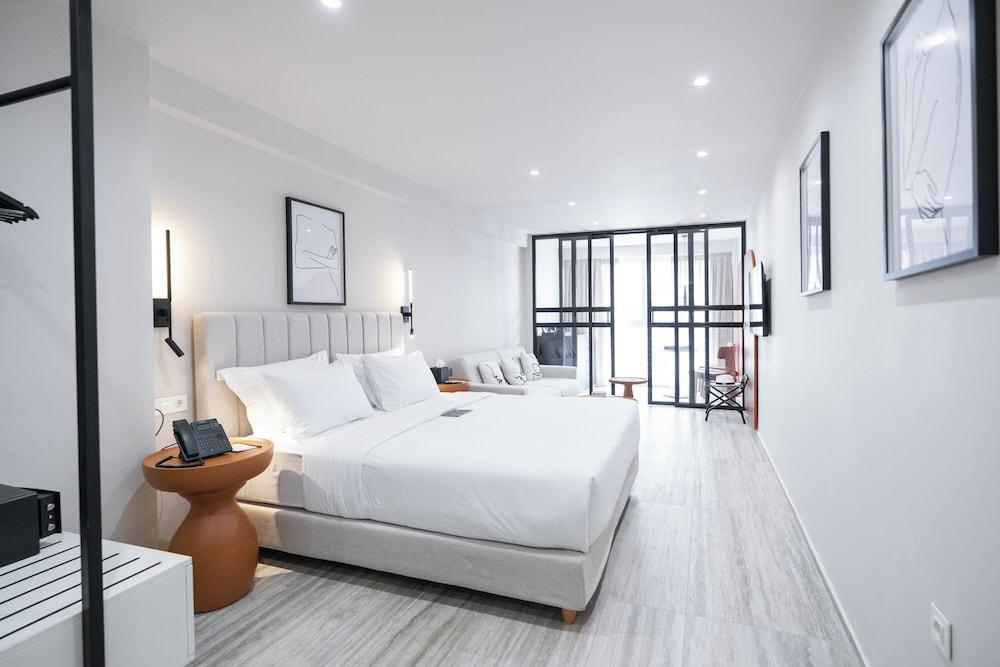 Vision Ermou Suites