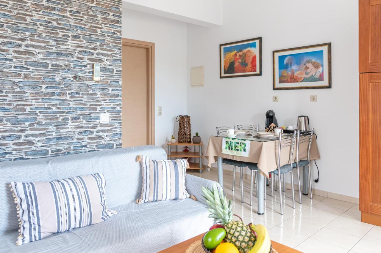 Anissaras Coastal Getaway