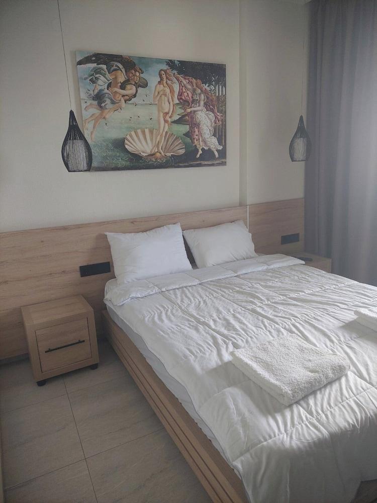 Aeli Vista Apartments