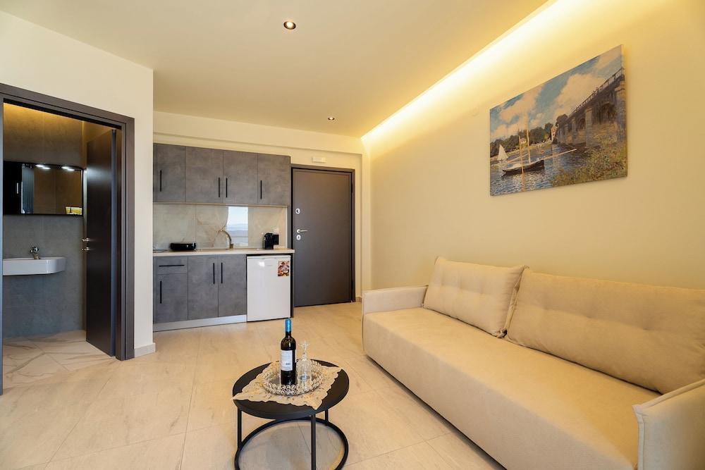 Aeli Vista Apartments