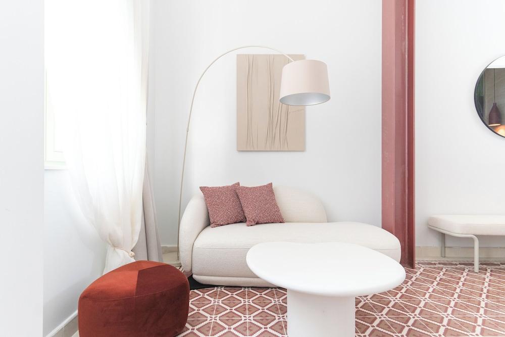 Ogigou Suite