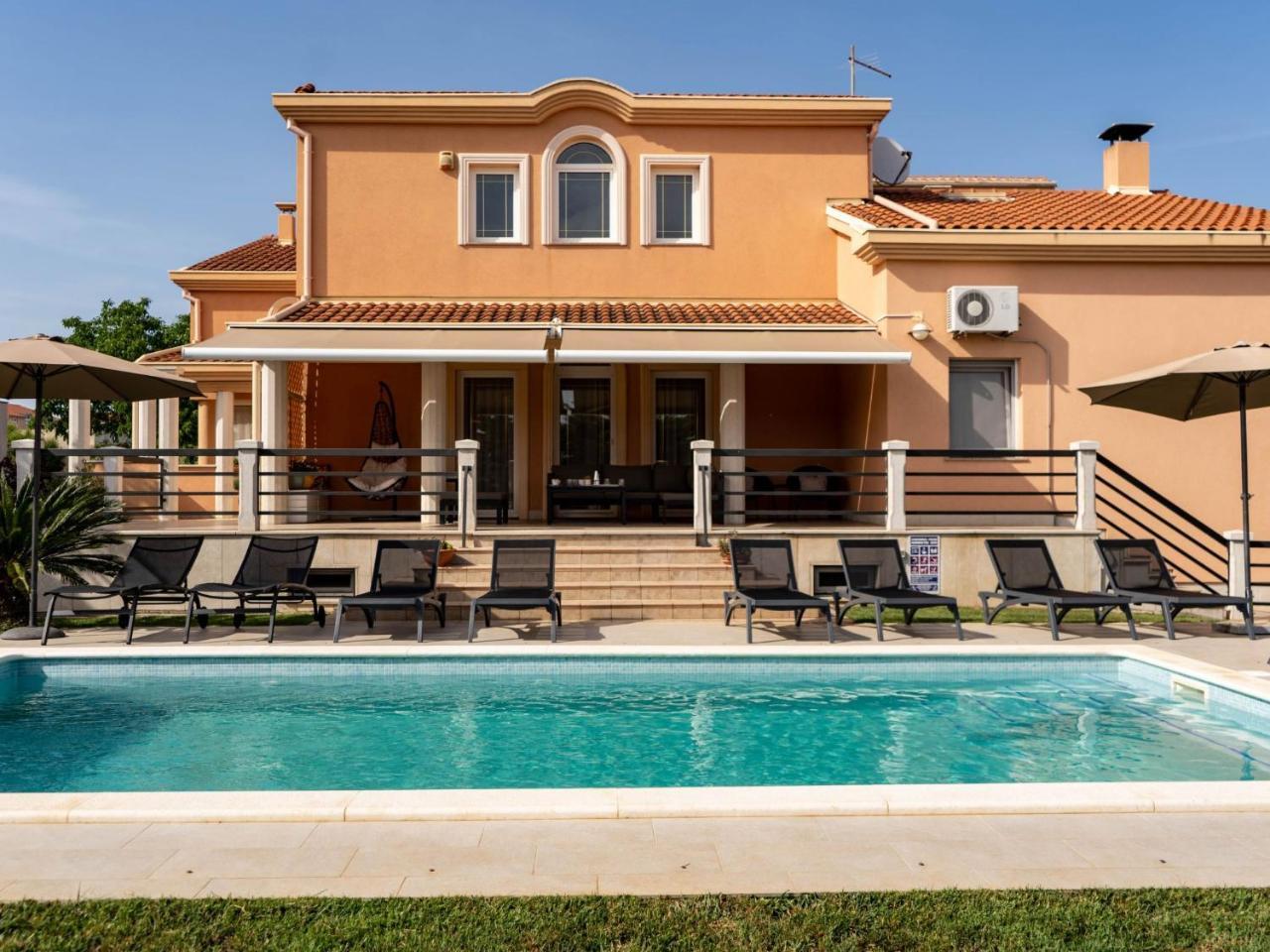 Holiday Home In Pula Mit Privatem Pool by Interhome