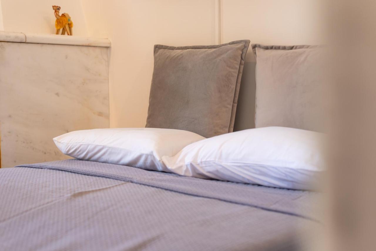 Pyramisa House Free Shuttle From & To Athens Airport by Sem