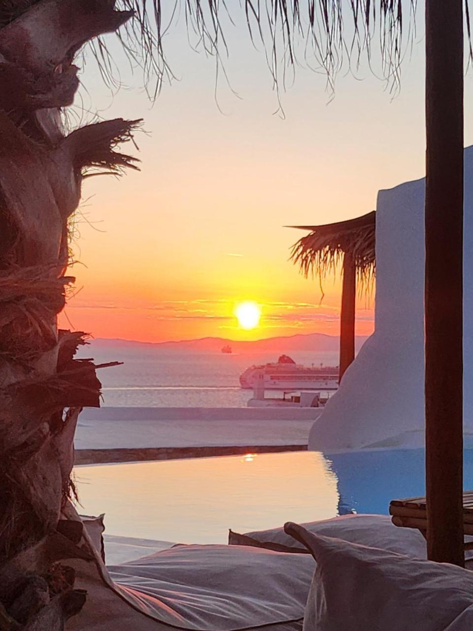 Elli Tropical Luxury Suites Sunset-infinity Pool Sea Side-near Center Parking