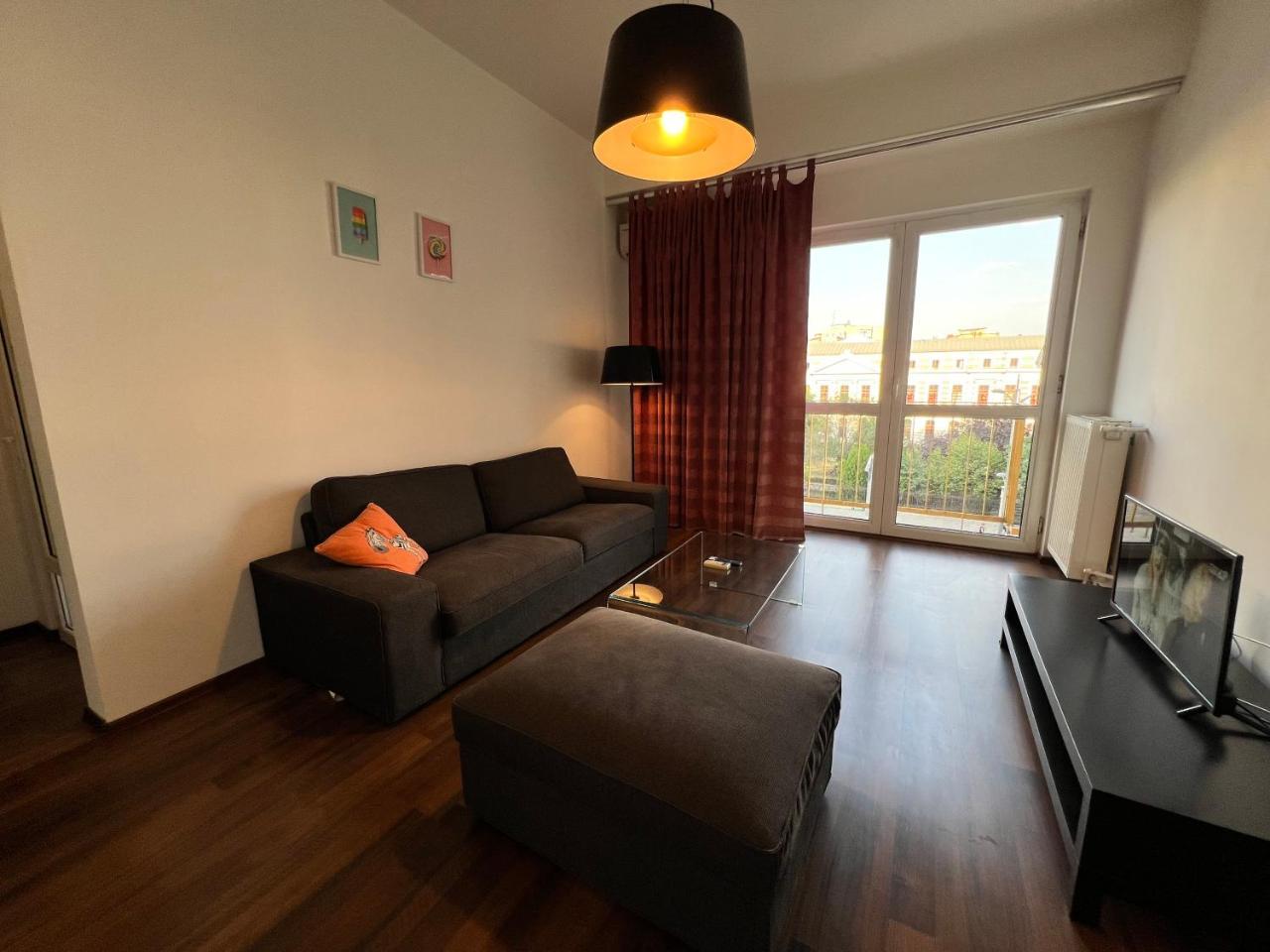 Cozy Apartment In City Center!