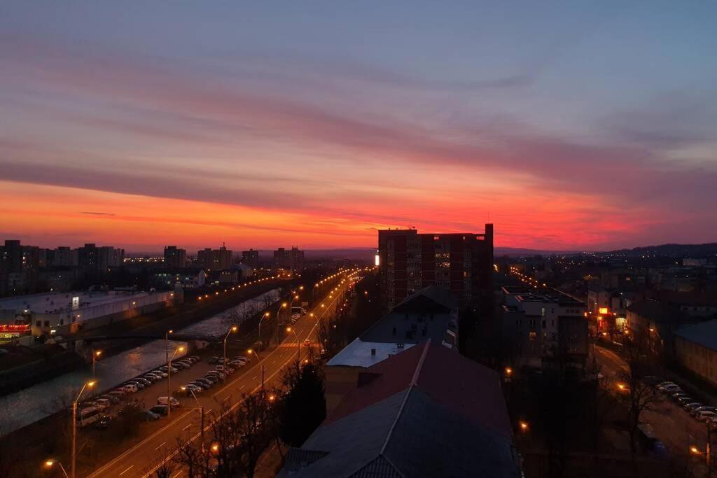 Sunset Hunter Studio, Amazing, #thatview Concept