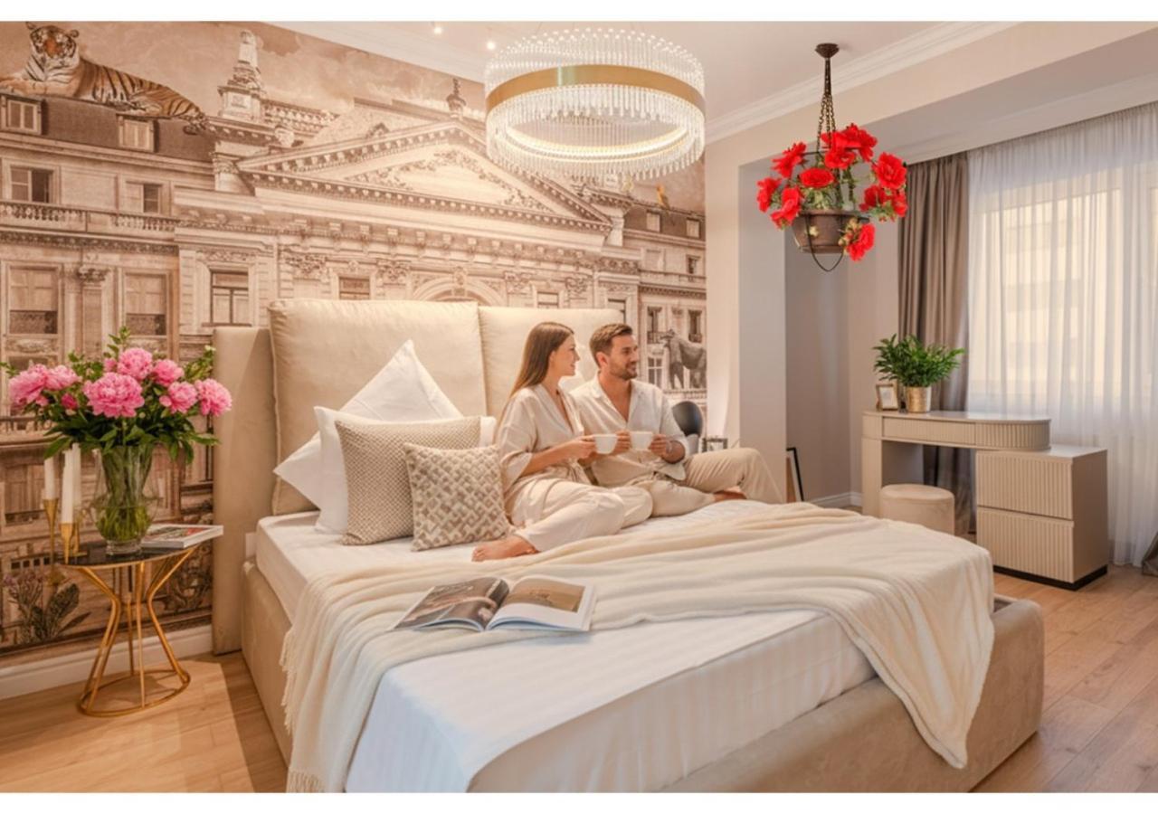 Urban Jungle Apartment Premium Stay by Blvd 44b1