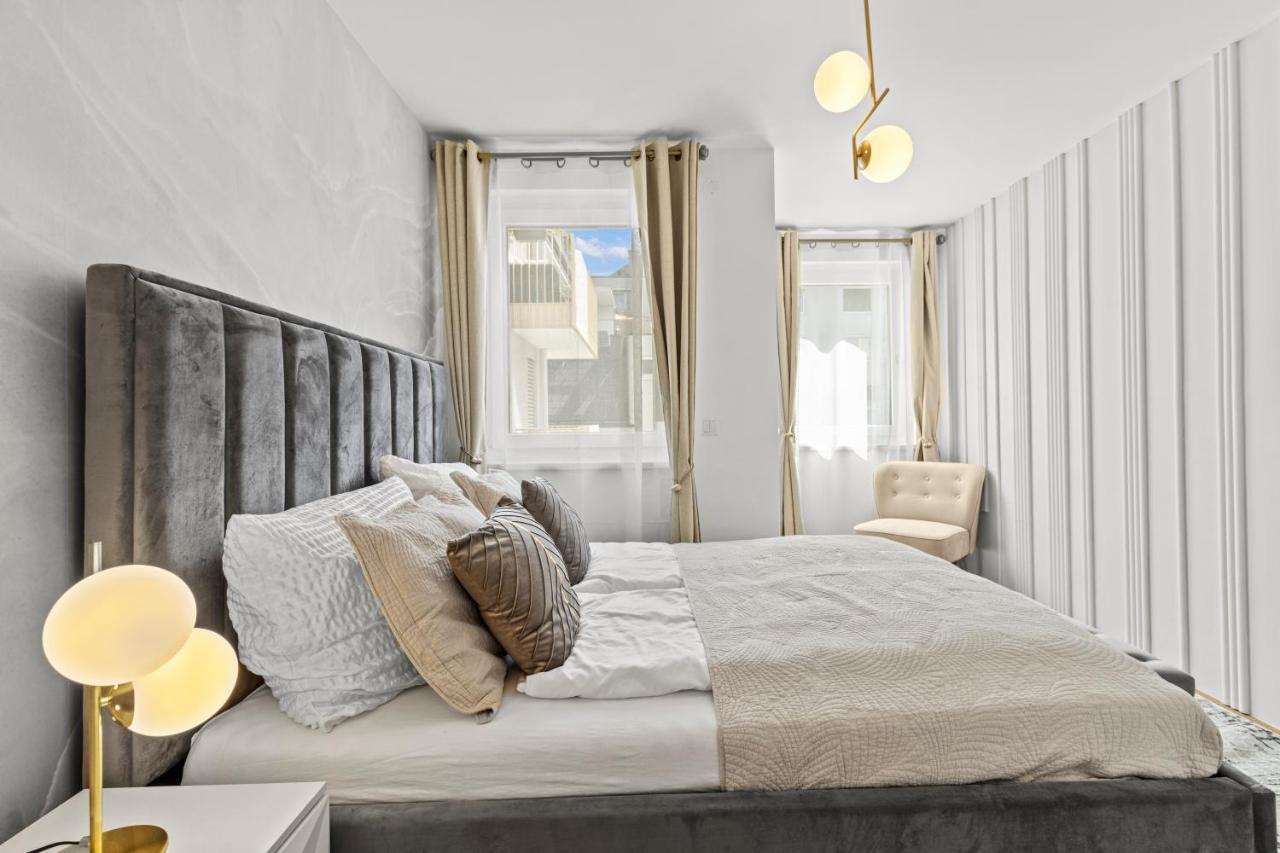 Spacious 3-br Balcony Onsite Parking 19,90 Per Day