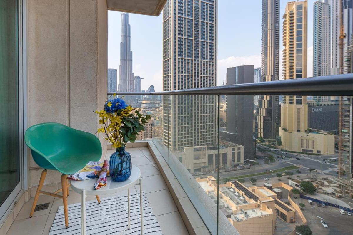 Frank Porter - Burj Views West