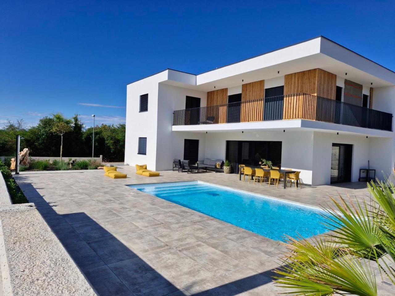 Villa Atma