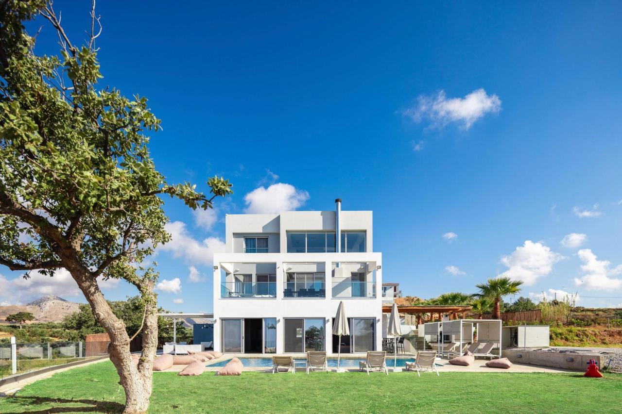 Villa O2 With Private Heated Pool