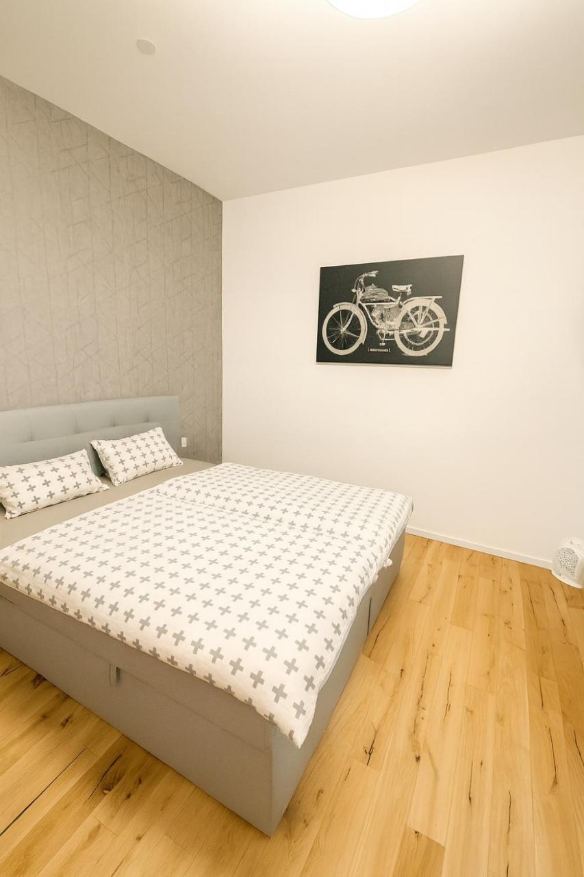 Rrooms City Smart A