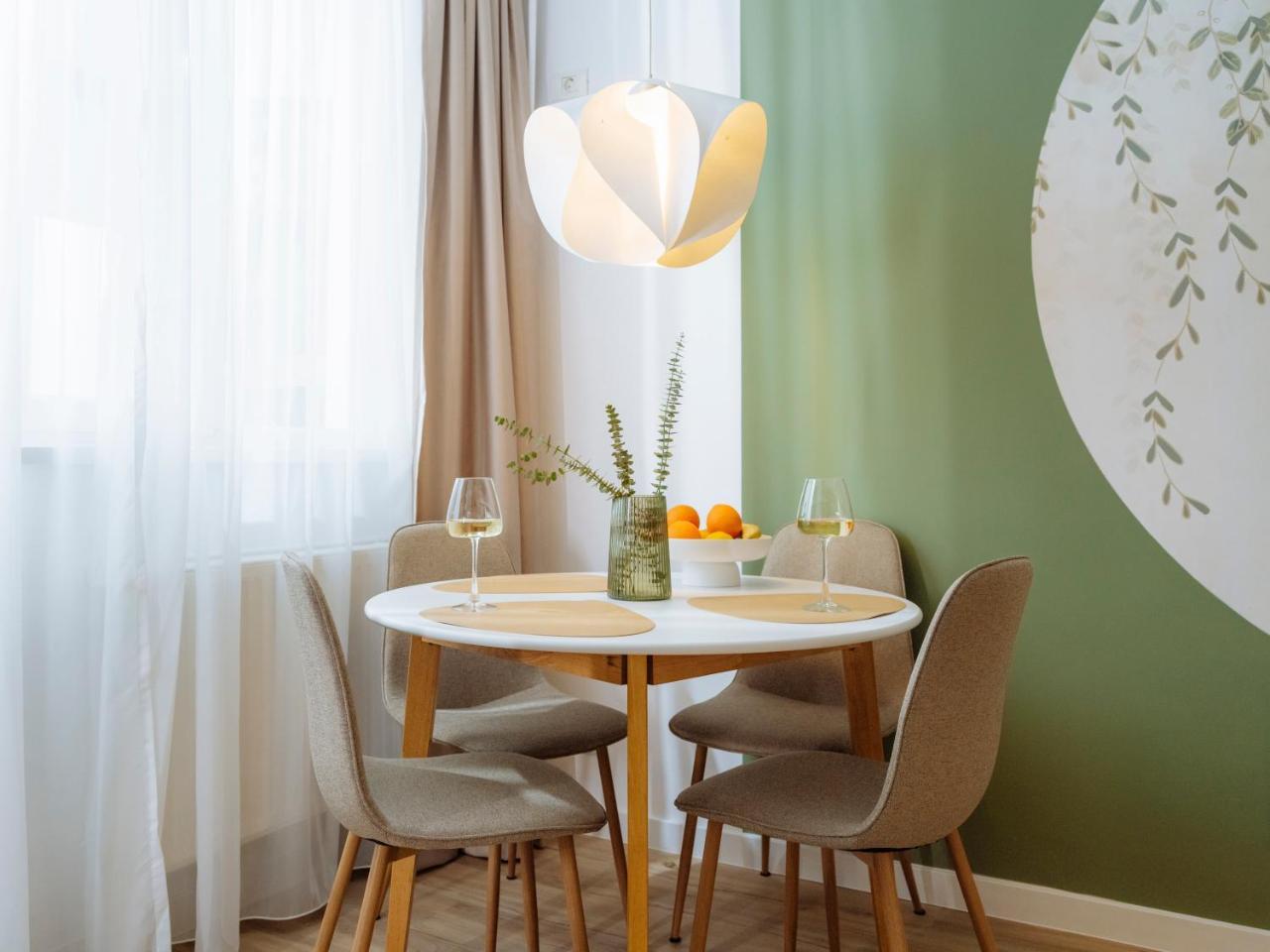 Lunaria Apartment Near National Arena & Mega Mall