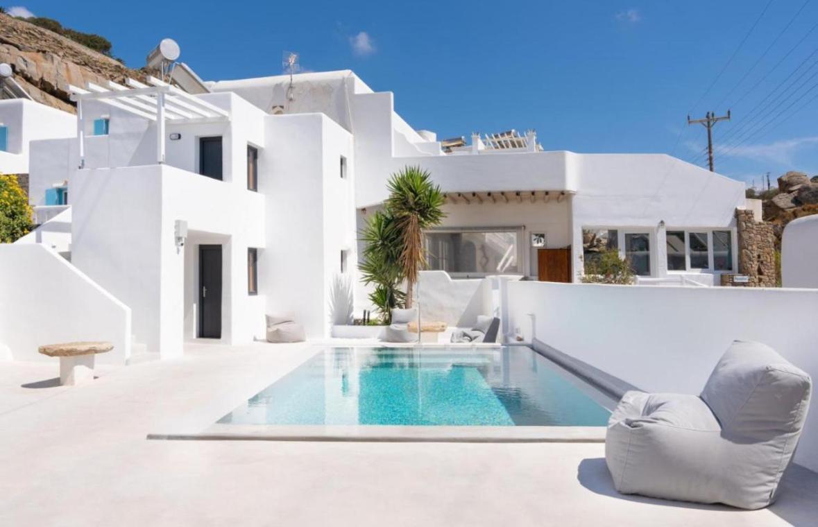 The Coast Suites