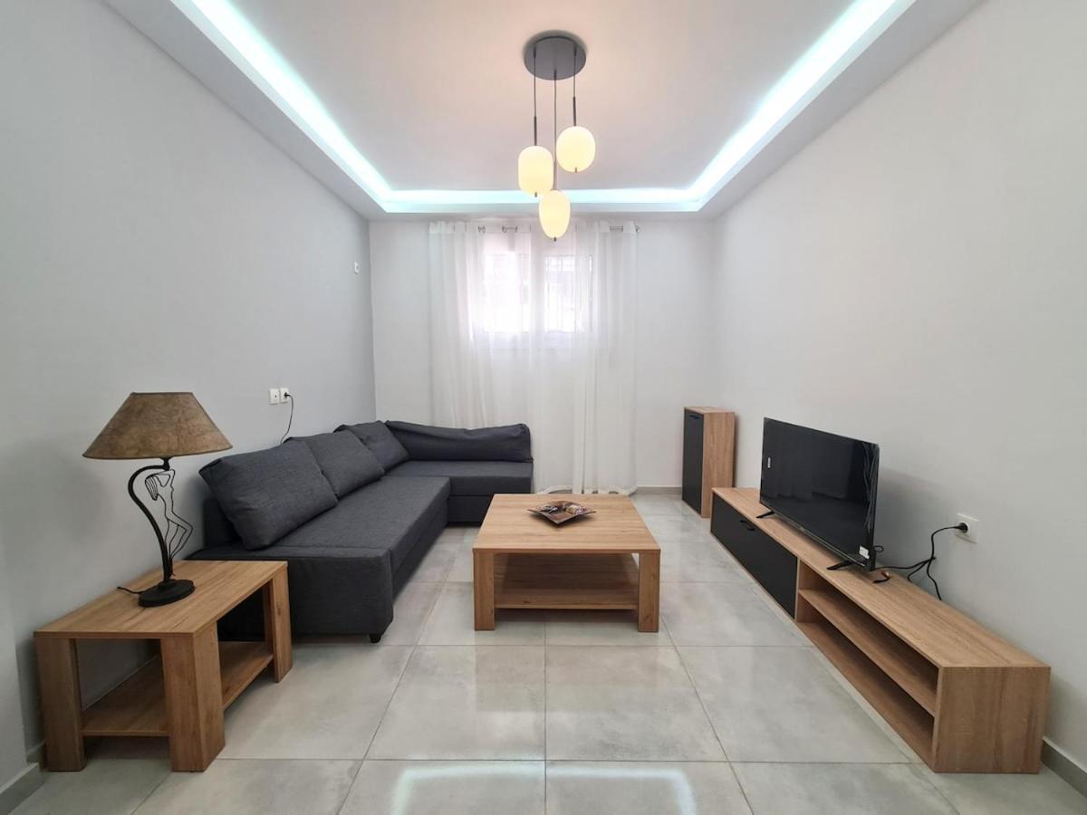 Family Apartment At The Center Of Piraeus
