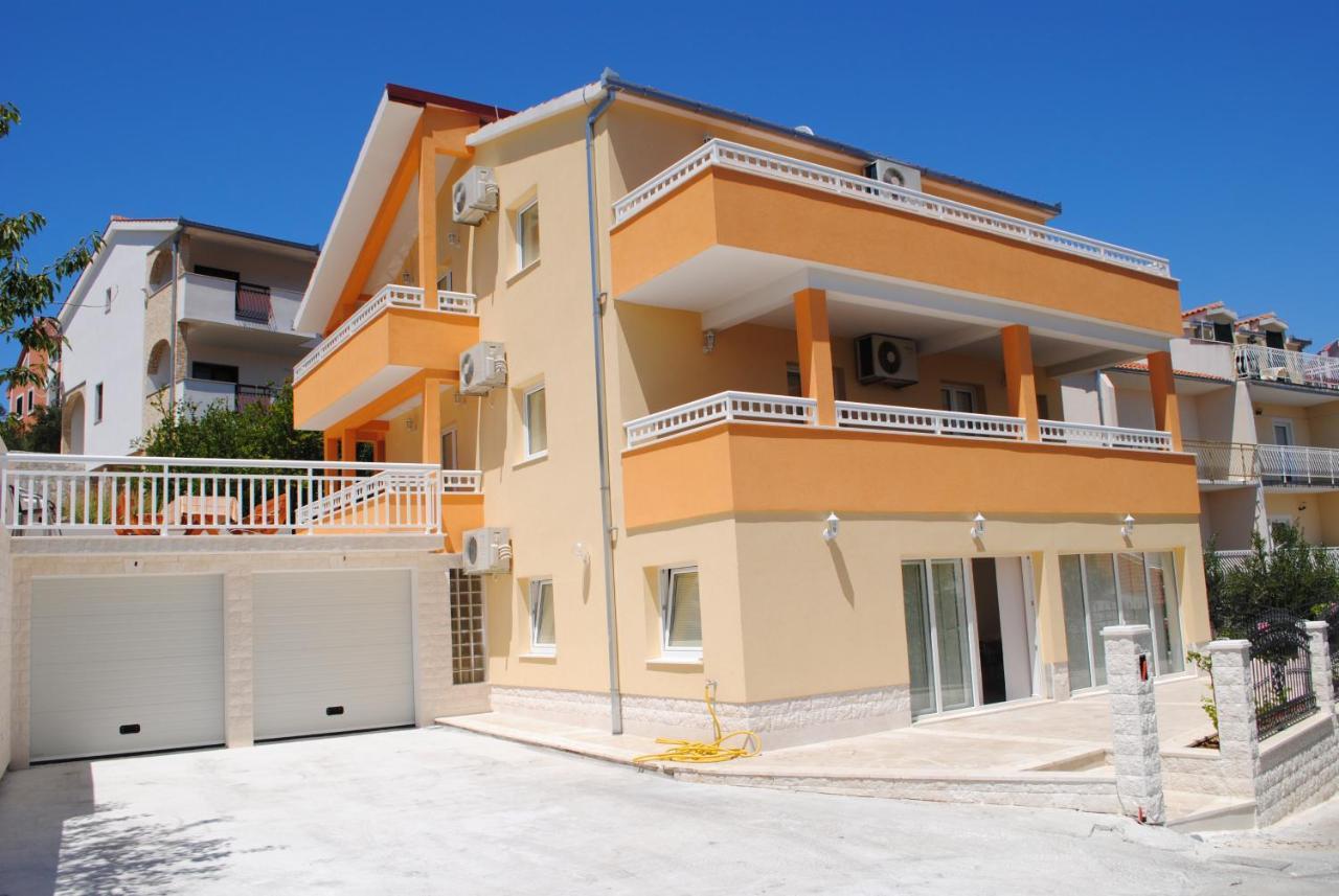 Apartments Ciovo