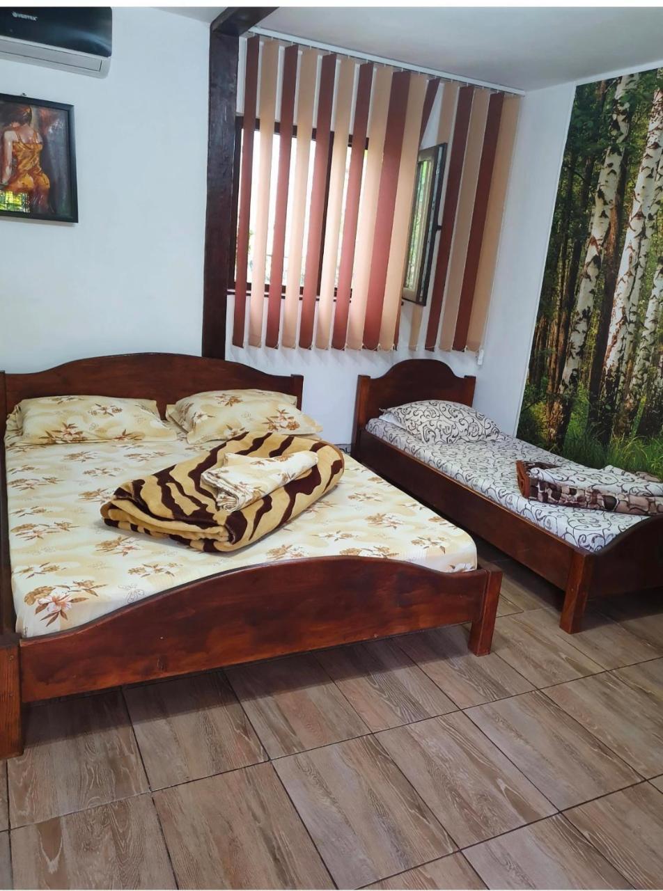 Mavros Studio1