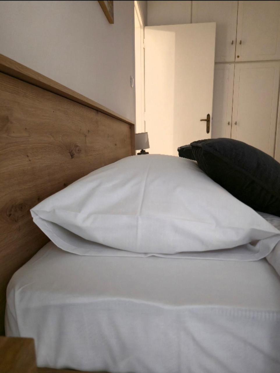 Your Athens Home Warm Cared by Rod Station Nearby