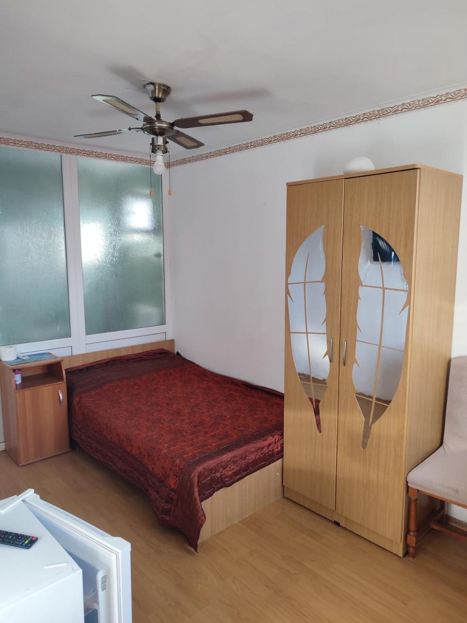 Hostel Emy Camere Cu Baie Proprie Aproape de Plaja 3 Papuci