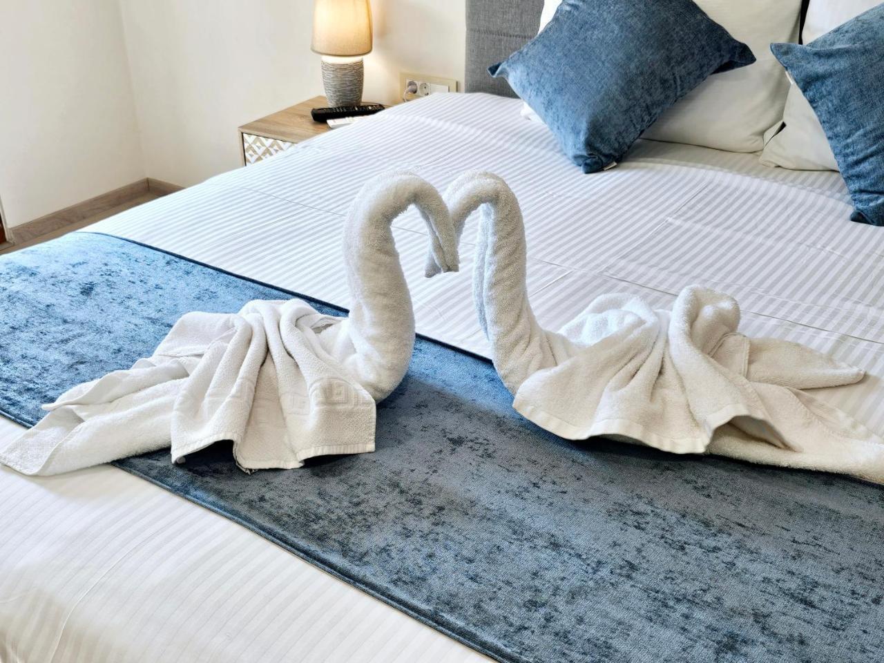 Gallery Art Apartment