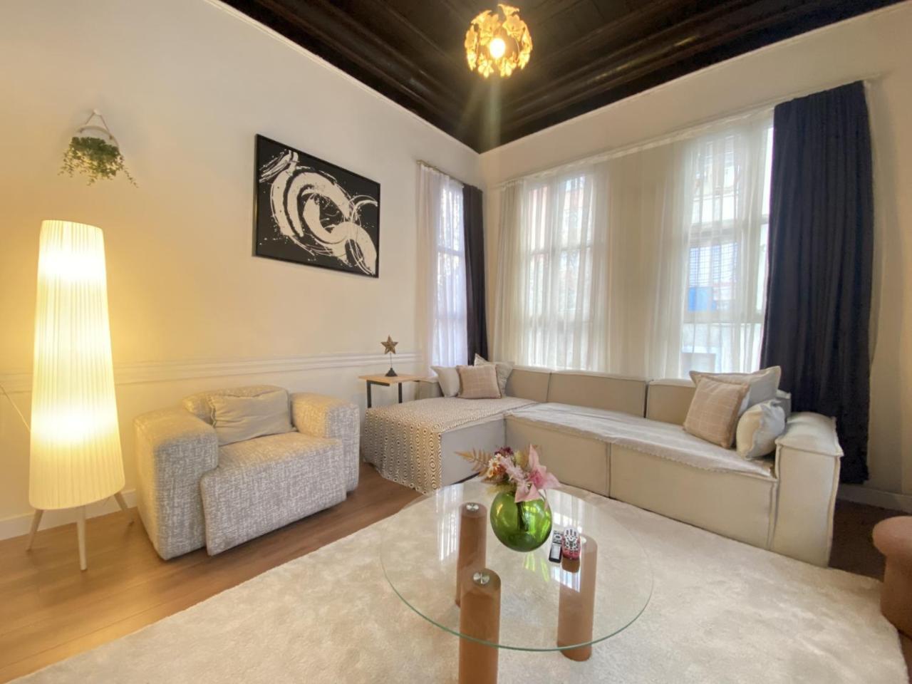Charming Historic Balat House 2 Floors 5 Br