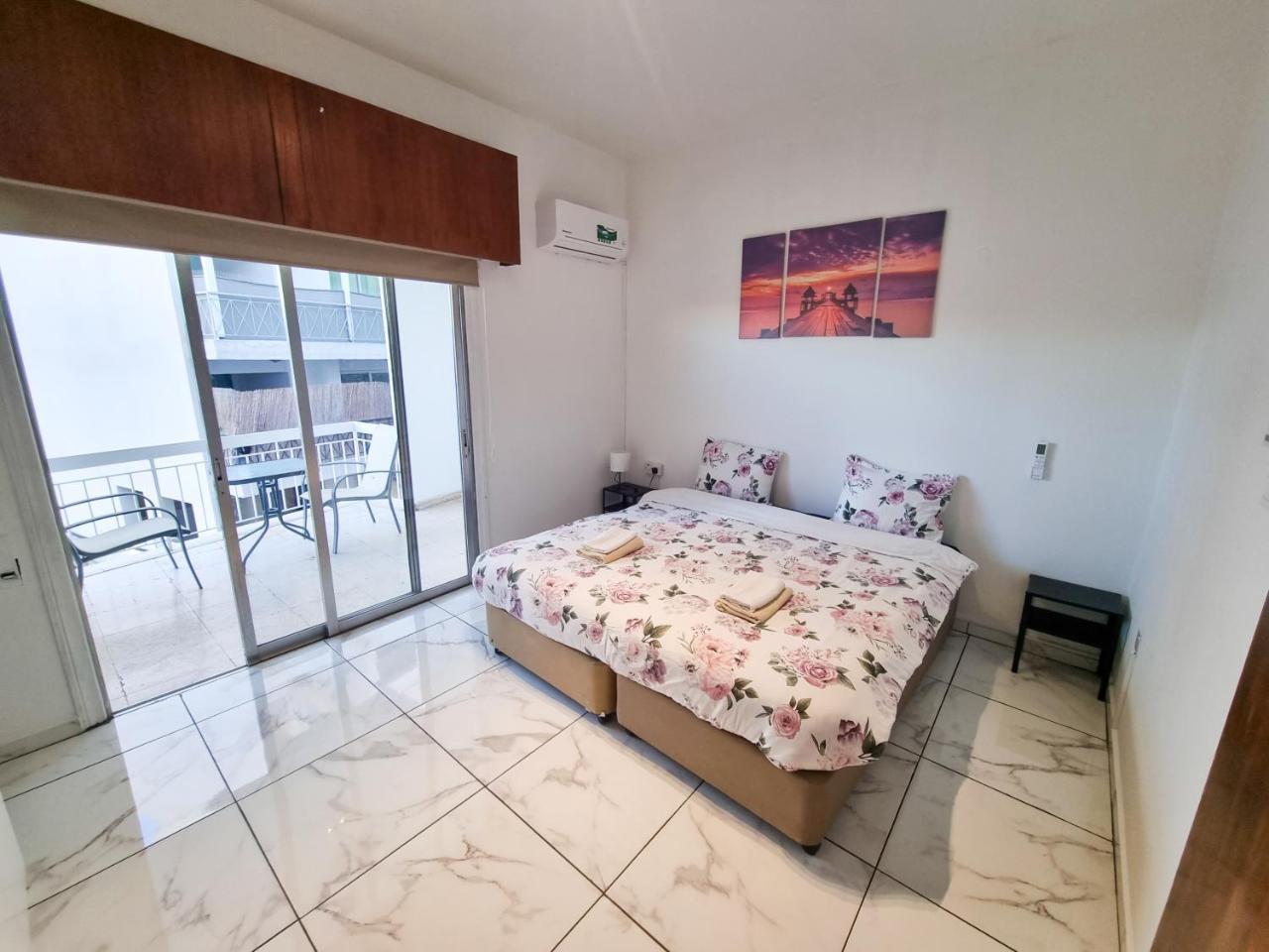 Citycenter Rooms Next To The Beach