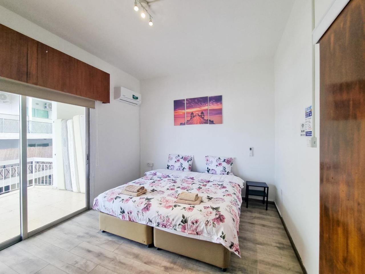 Citycenter Rooms Next To The Beach