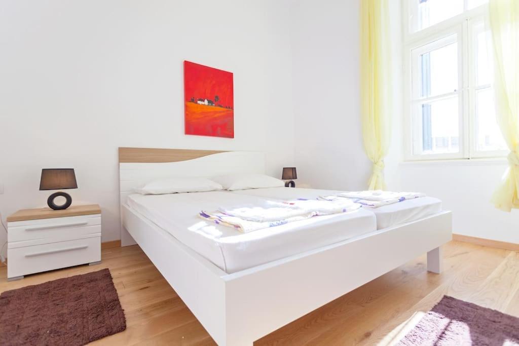 Redcoral-apartment In City Center