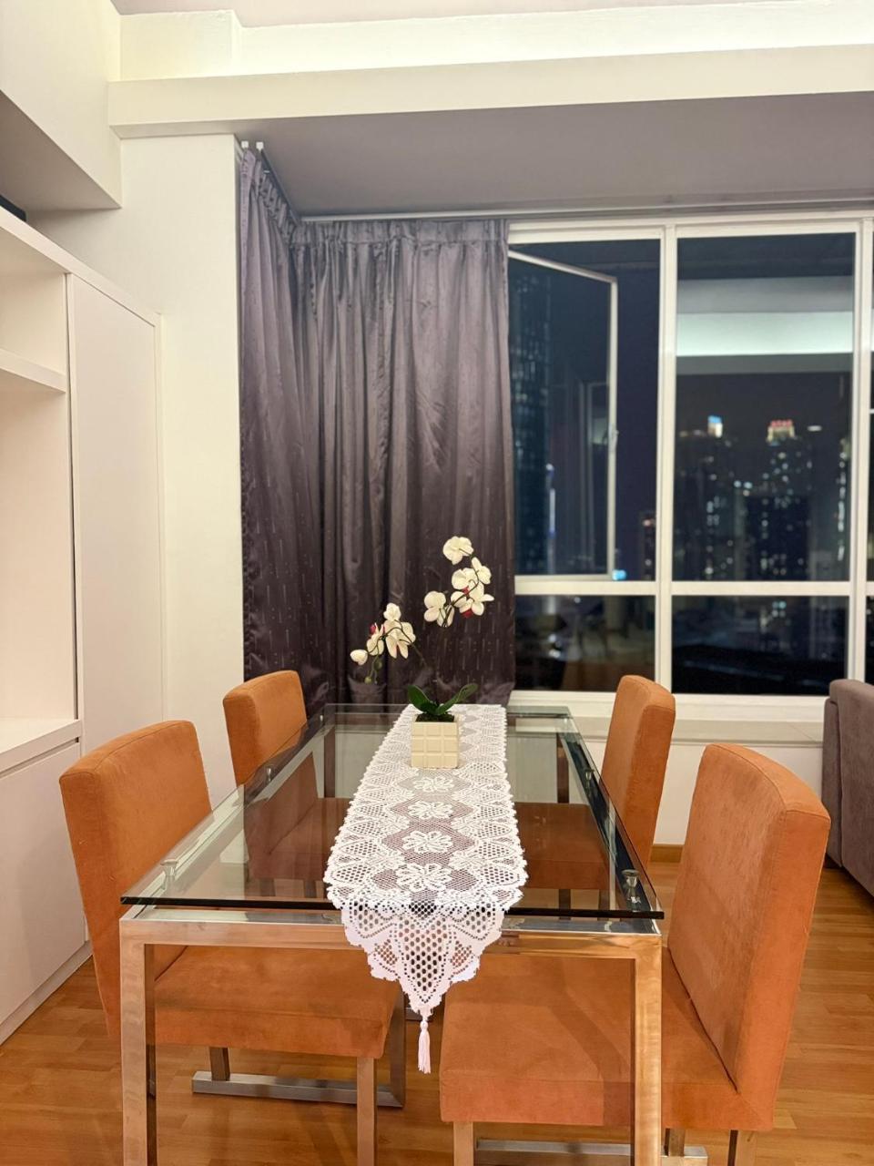 Parkview Service Apartment Klcc with Free Parking