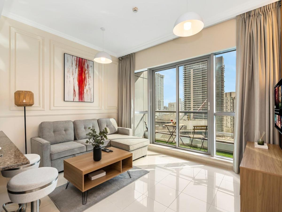 Tranquil 1br Escape Canal View Pool & Public Jacuzzi