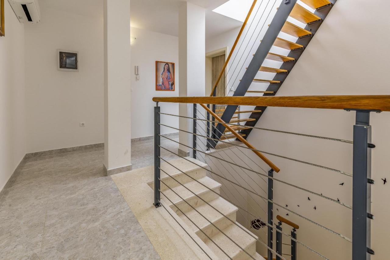 Sea View Bijeca Apartments
