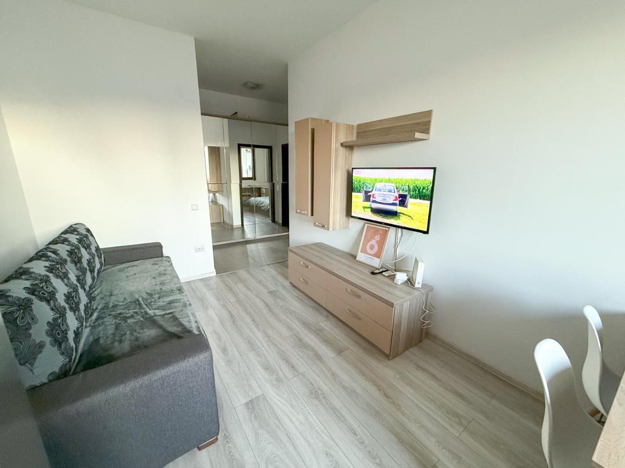 Comfy Palat 2 Rooms Ab Homes Near Palas & Iulius Factura