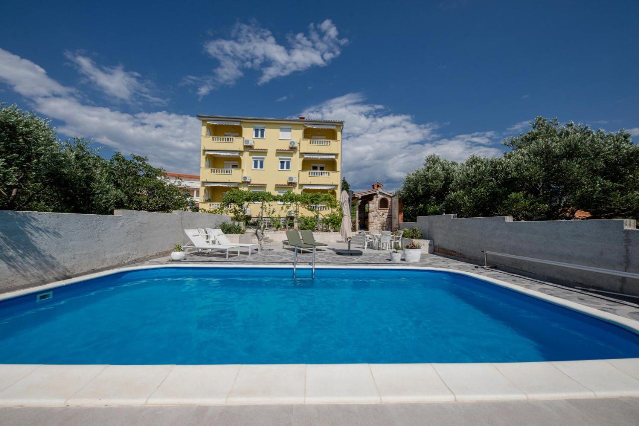 Casa Surya Apartments With Sea View & Swimming Pool