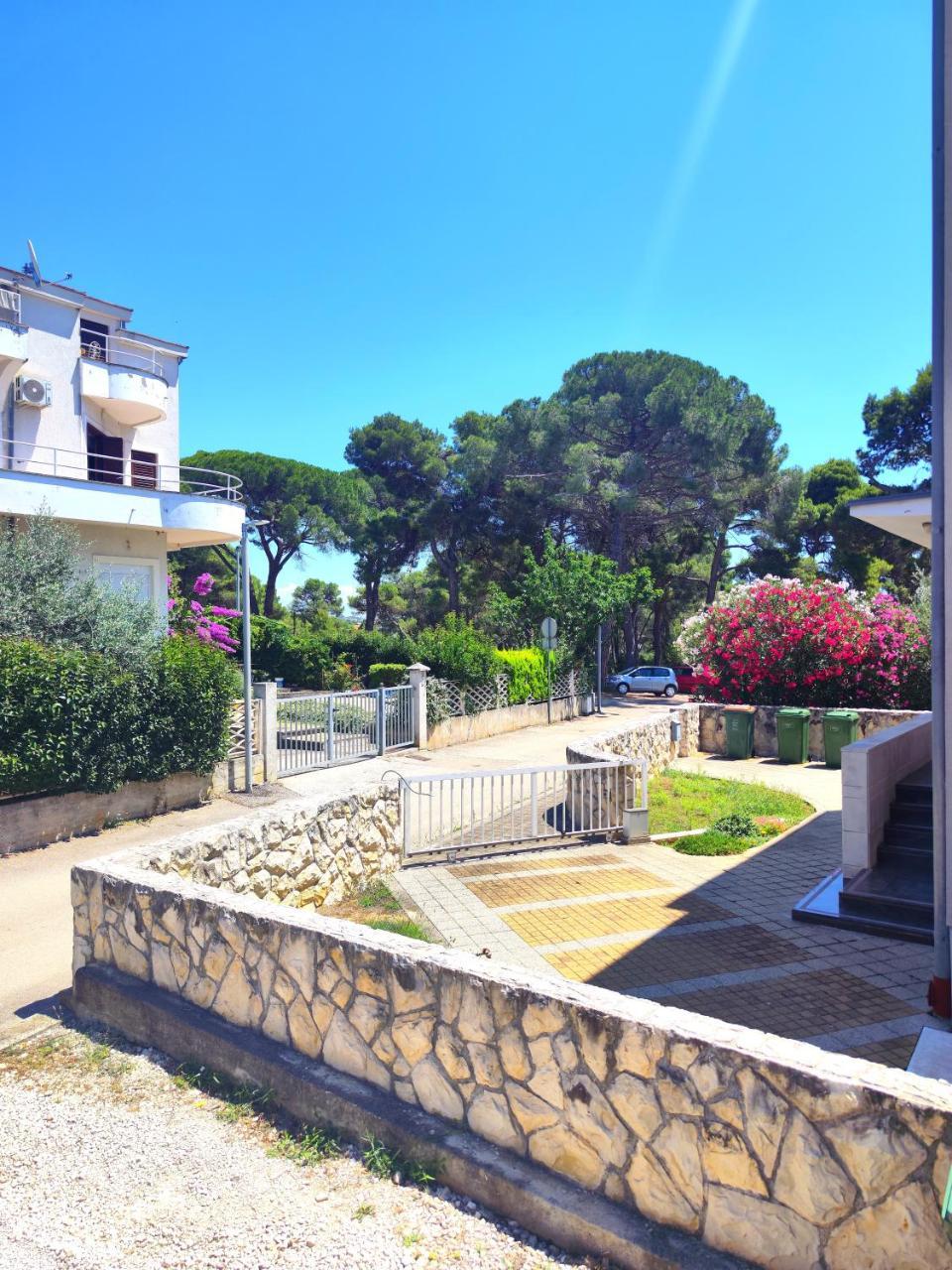 Karmela Apartment Private Parking