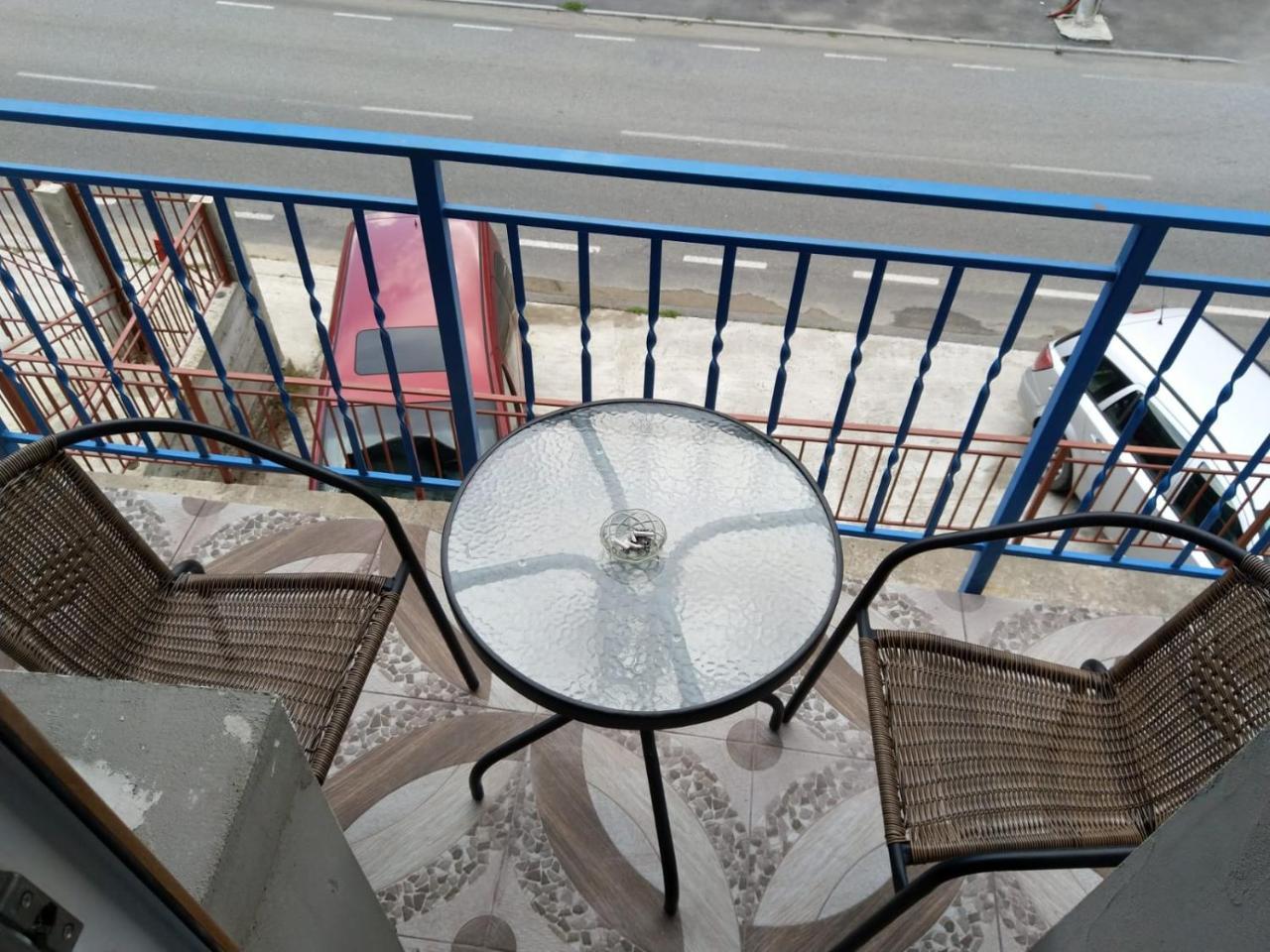 Casa Milos Si Fiul