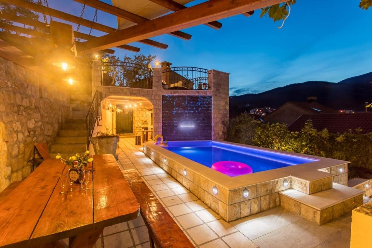 Family-friendly Apartments With Swimming Pool Sustjepan, Dubrovnik 17308