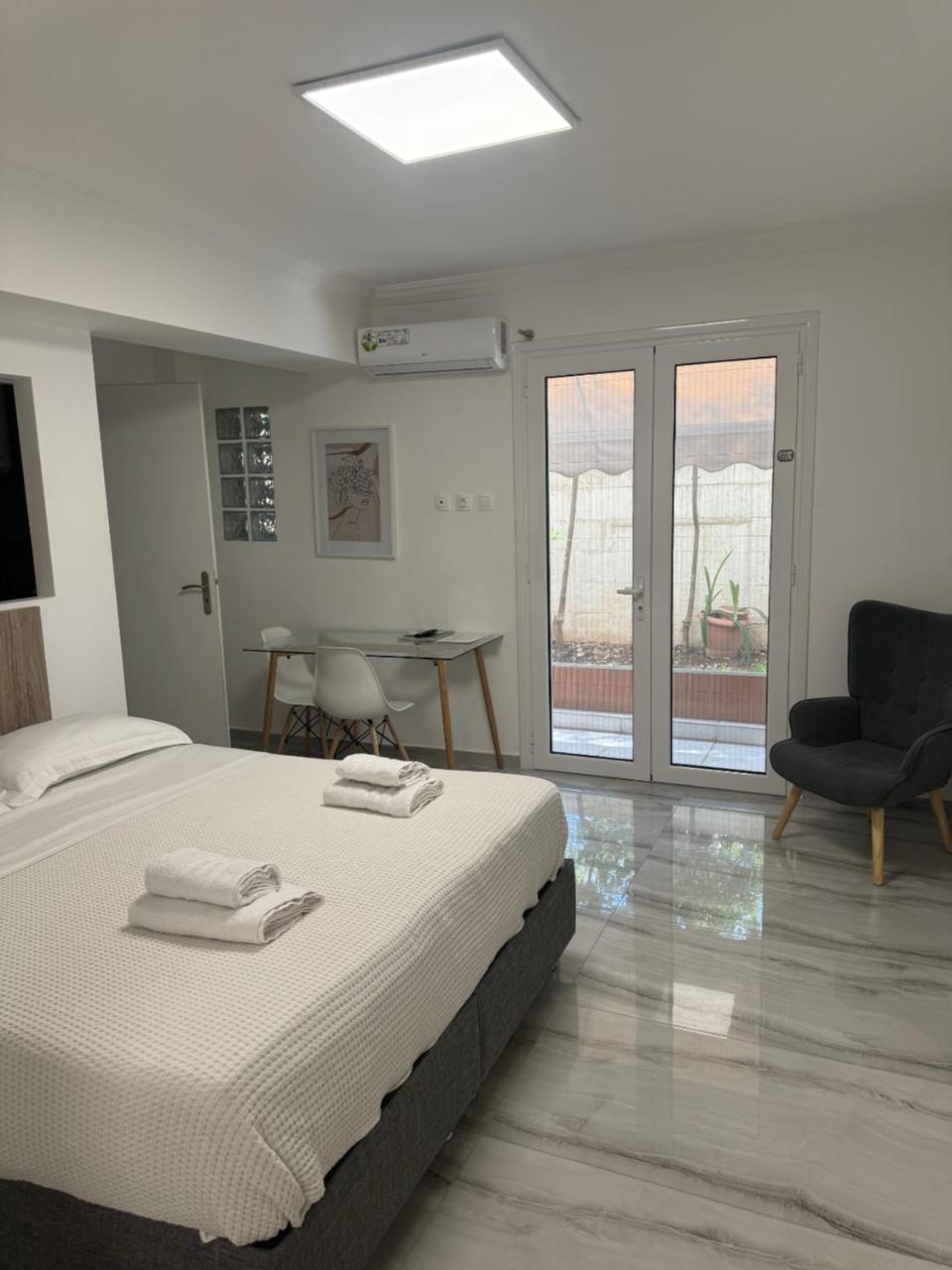 Minimal Modern Apartment