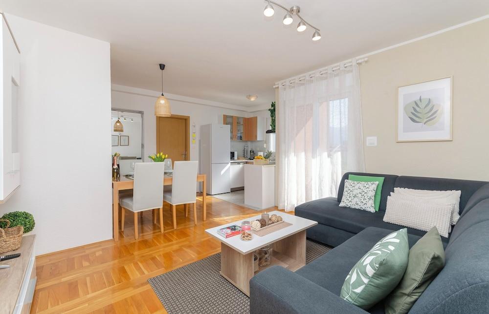 Slava Apartment
