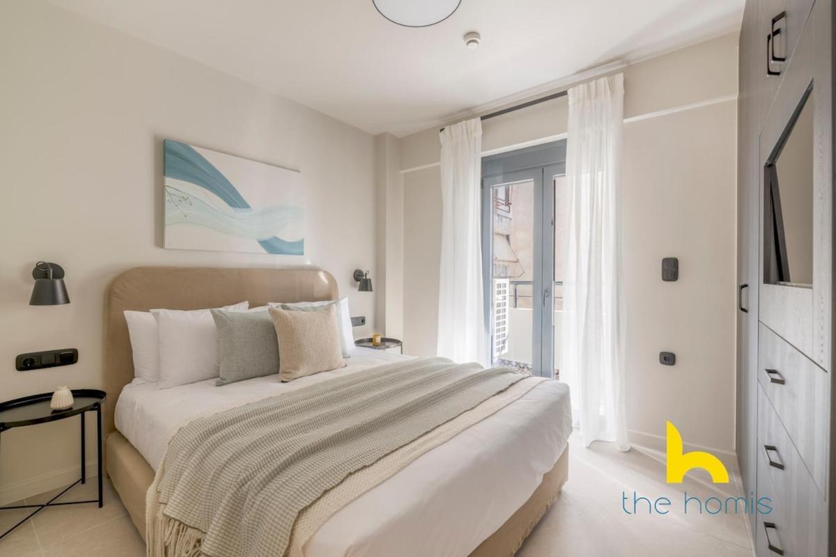 Modern Stay In Charming Petralona W Balcony!